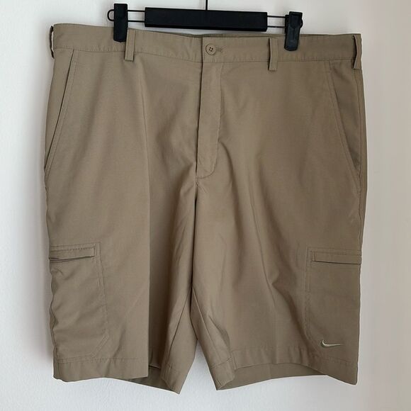 Nike Men’s golf shorts dry-fit cargo tan beige performance quick dry size 36 EUC - Picture 1 of 9